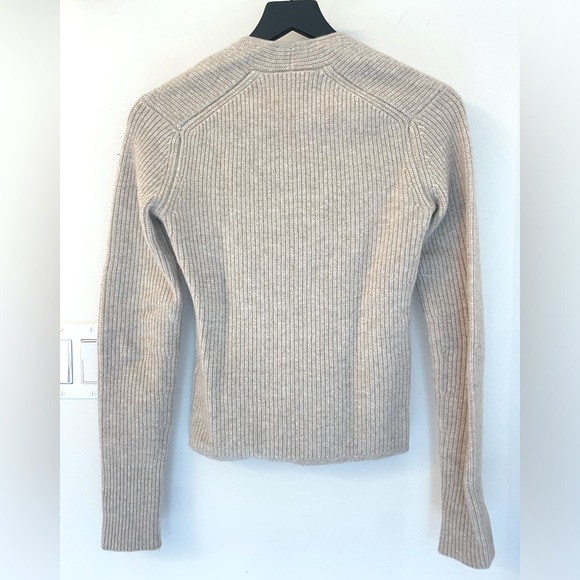 Mayson the Label wool cashmere sweetheart sweater in oatmeal heather - Picture 9 of 9